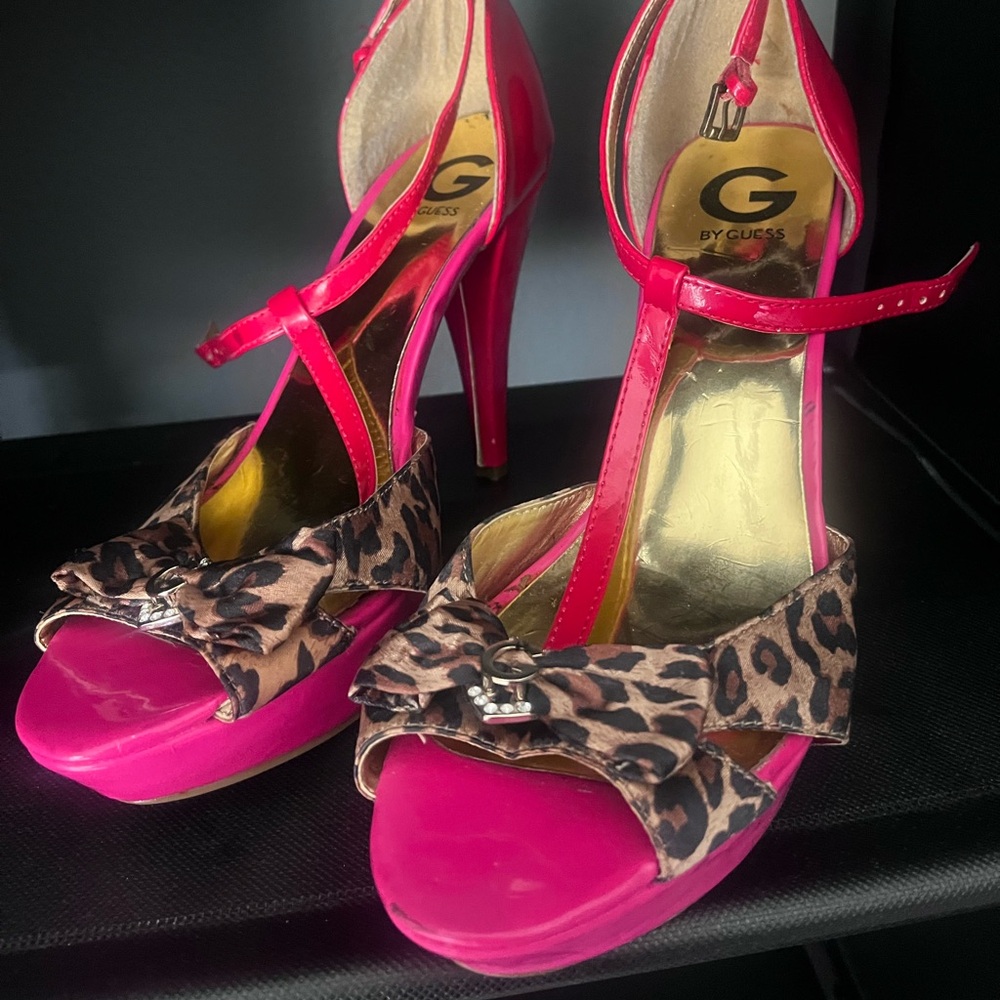 Guess Heels - Picture 3 of 15